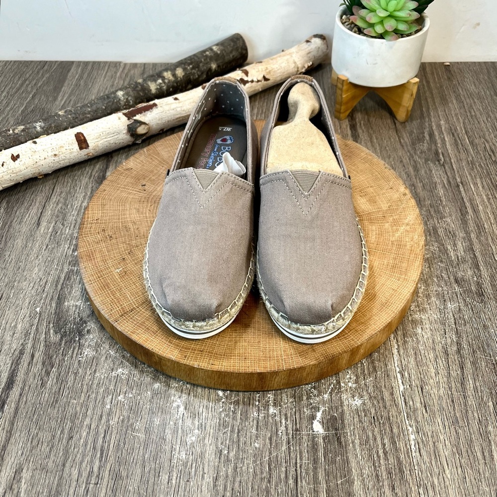 *Bobs from Skechers | Women's Breeze Tan Espadrilles Style 32719 Size 7.5